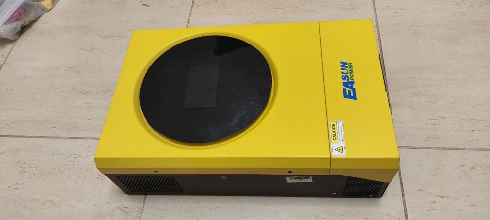 Продам гібридний інвертор сонячний Easun 5.6kW 48V