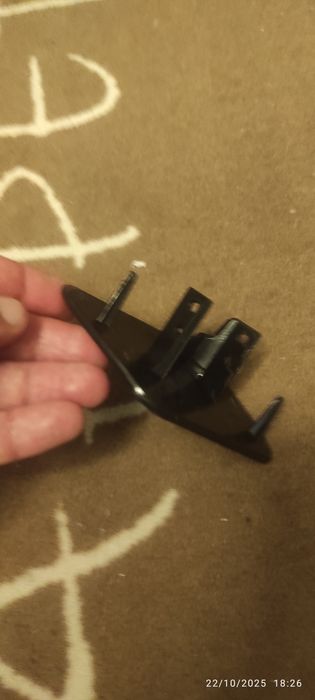 Tampa lava faróis Audi A4 Avant b5 preta.