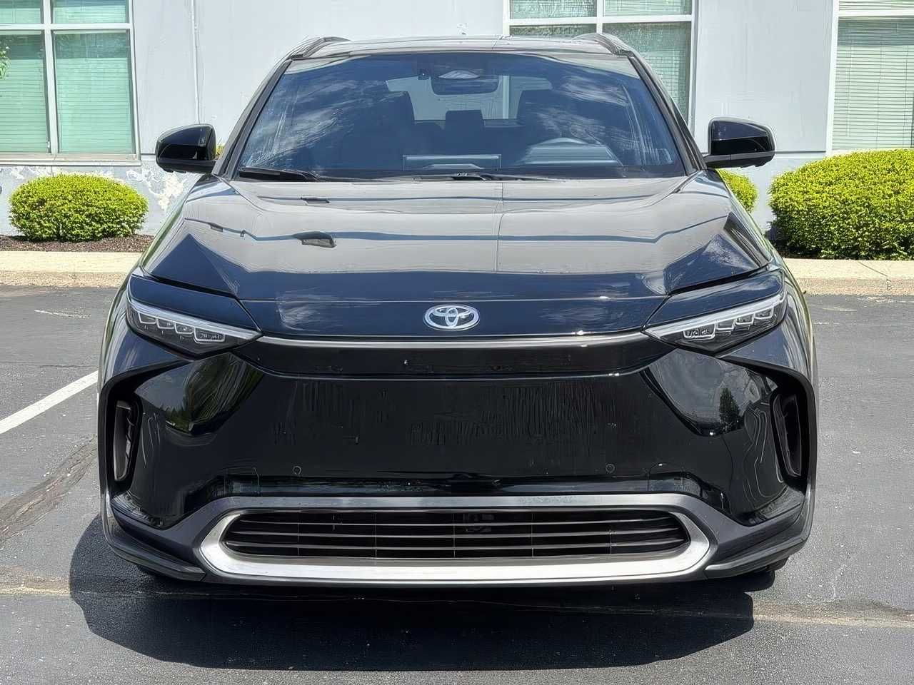 2024 Toyota bZ4X Limited