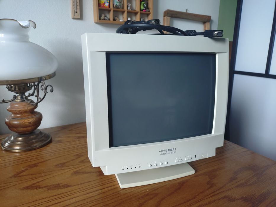 Monitor CRT Retro 15" Hyundai HL-5854B