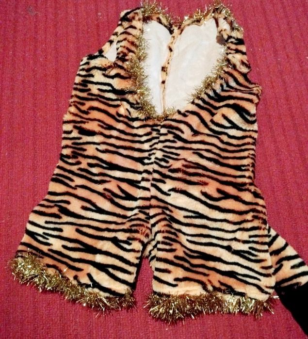 Тигр костюм тигриська ричить