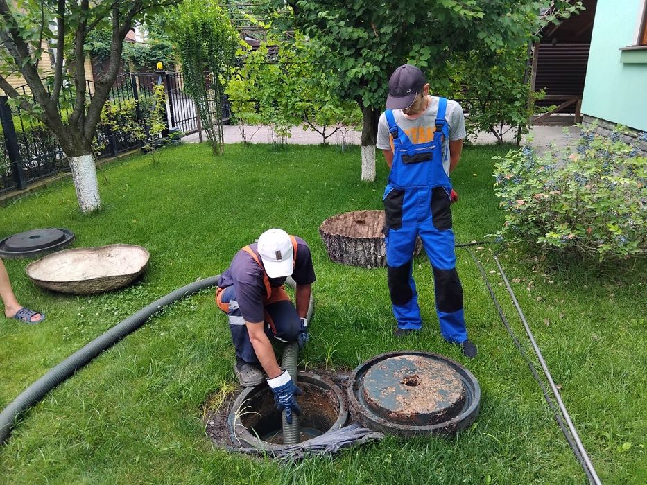 Выкачка ям с илом,мулом.Илосос на Осокорках.