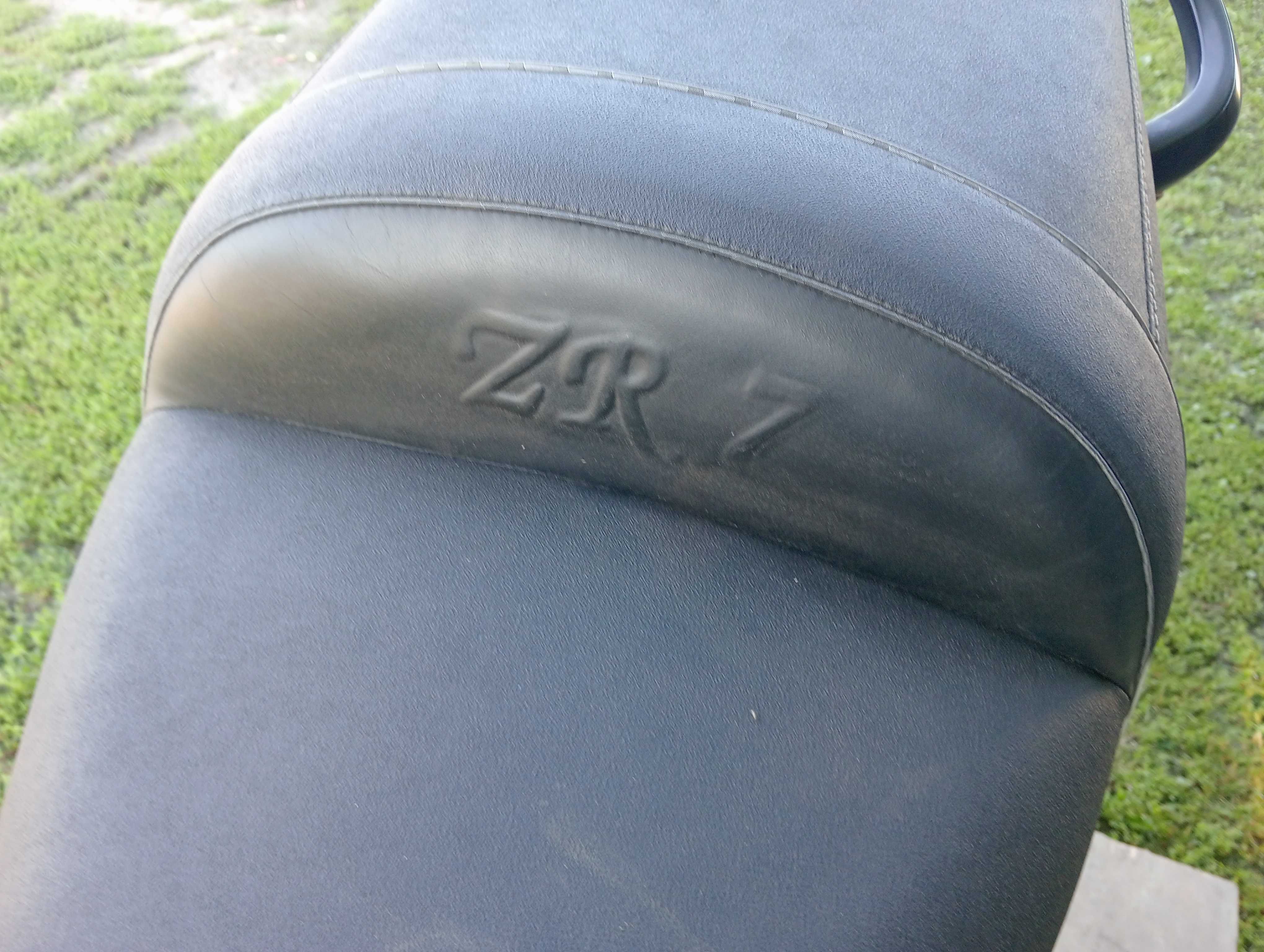 Продам kawasaki zr-7s