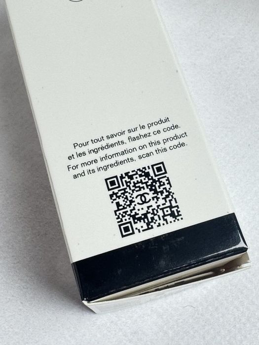 Тональний крем Chanel B10
