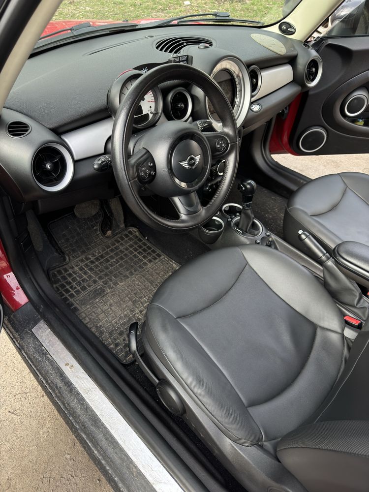 MINI Hatch Cooper (r56) 2013 рік