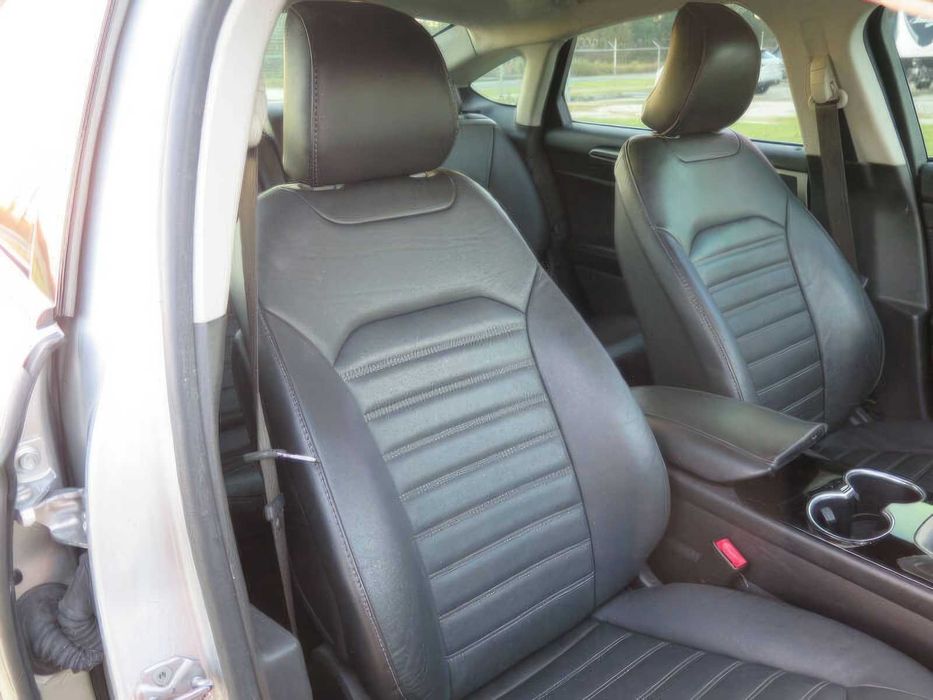 Ford Fusion SE      2016