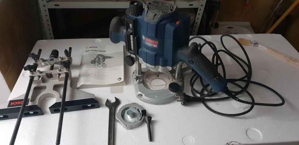 Frezarka BOSCH GOF 1250 CE