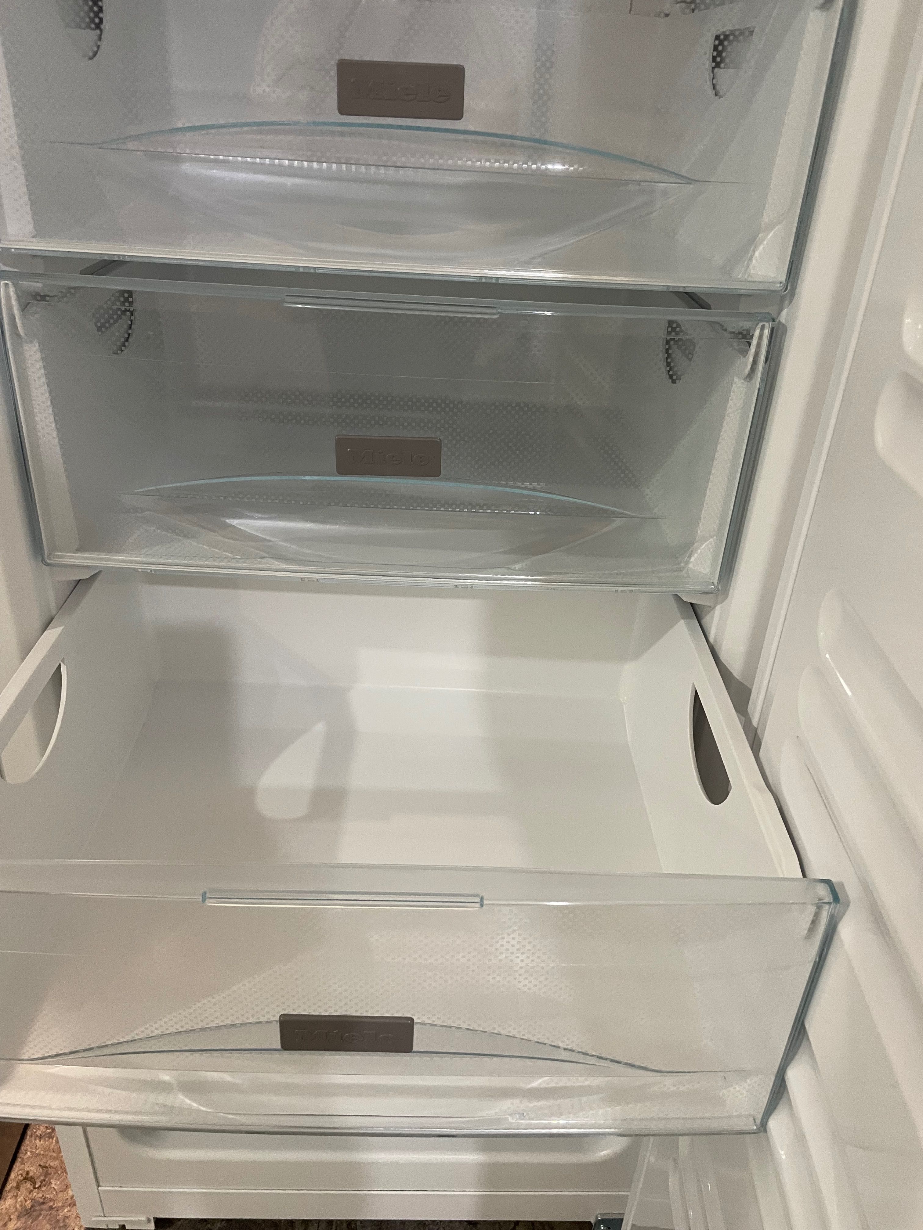 Морозильна камера Miele FN24062 we Німеччина 6 ящ. маг Технодом достав