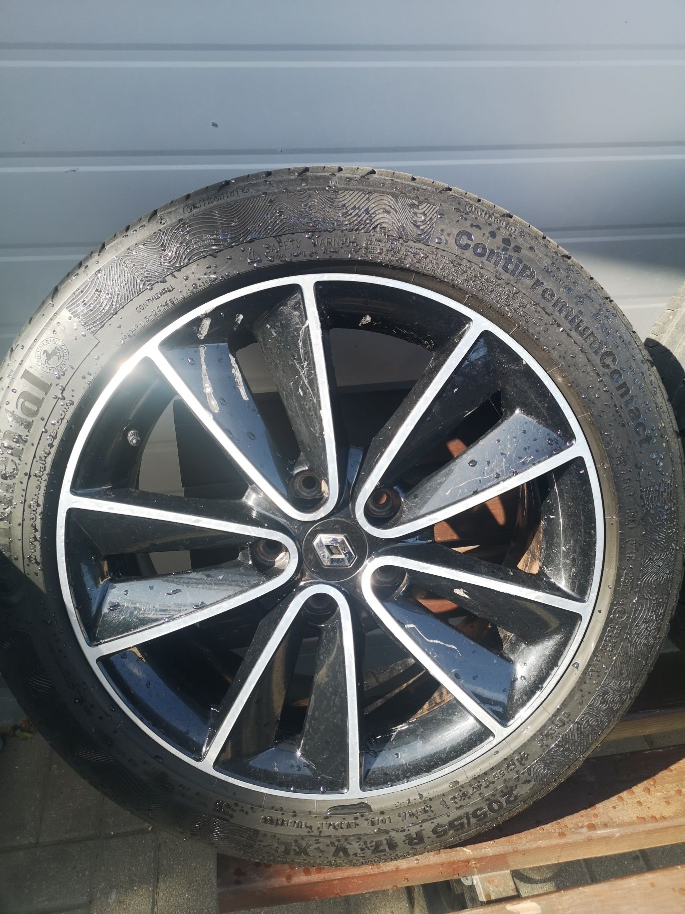 Felgi 17 z oponami Renault