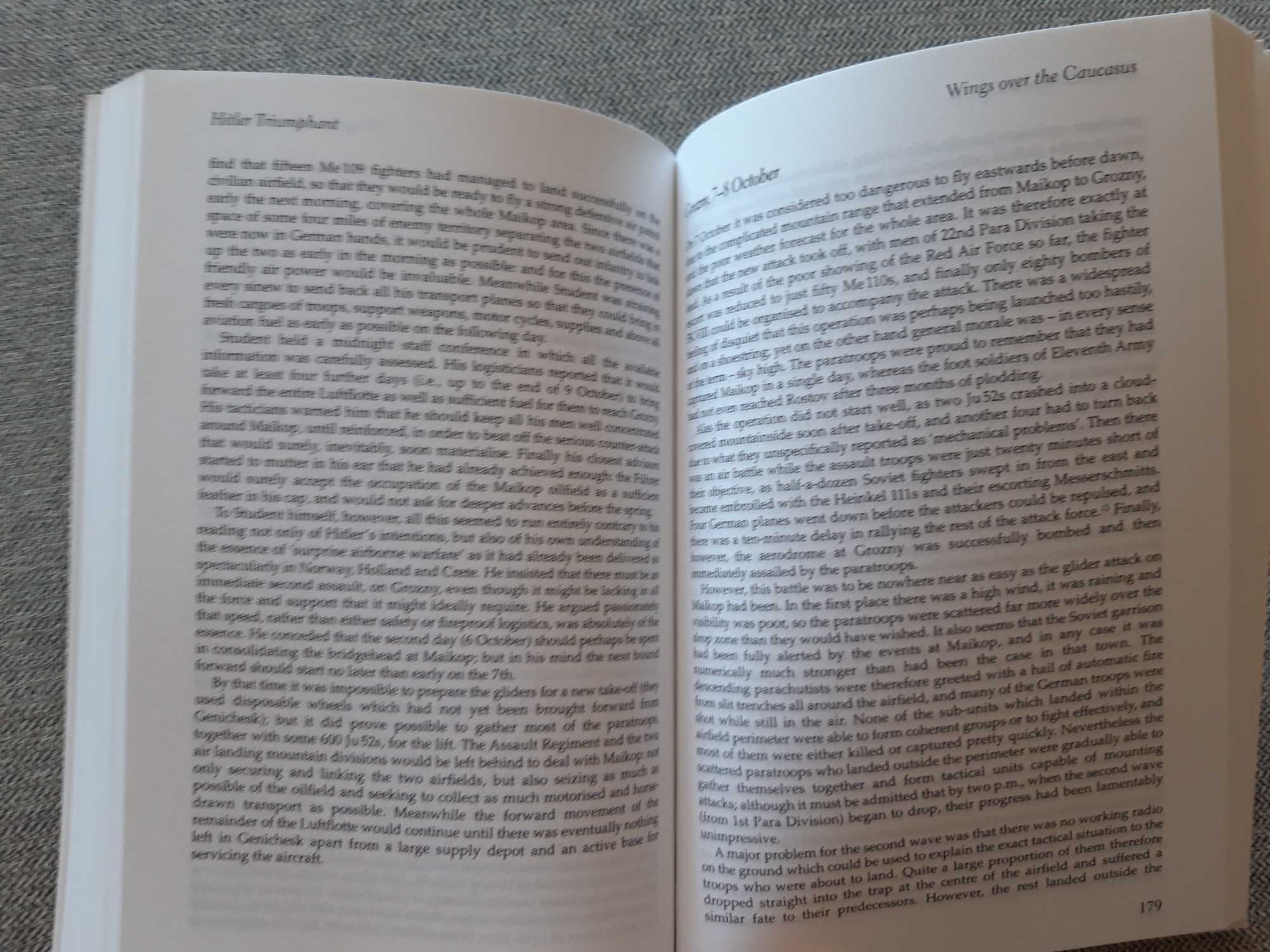 Livro "Hitler triumphant - Alternate histories of the World War II"