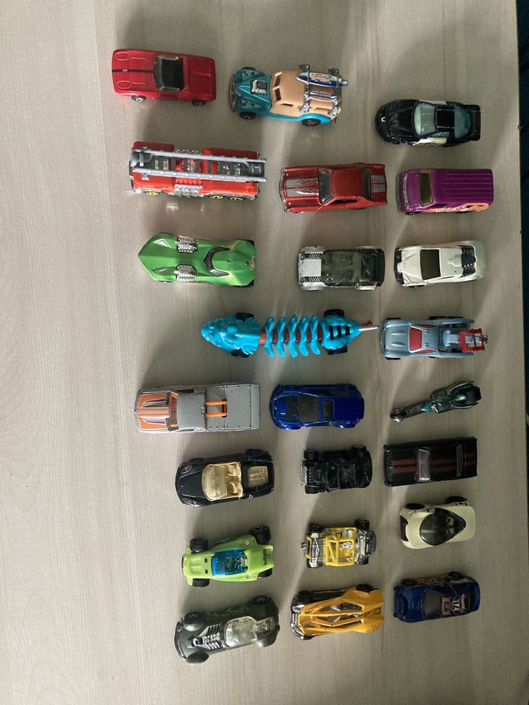 autka hotwheels bardzo dobry stan unikalne