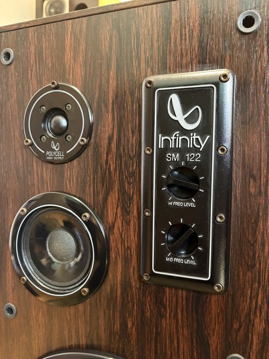 Colunas Infinity SM 122