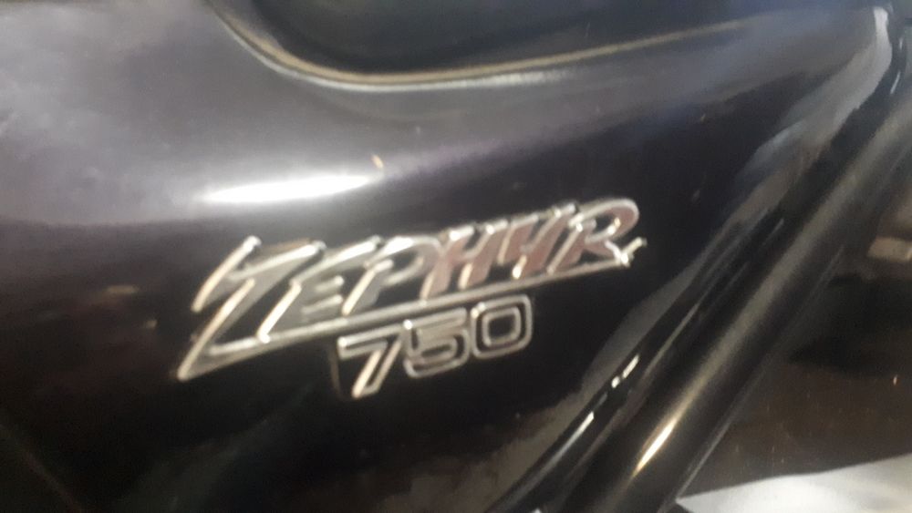 Kawasaki Zephyr 750, zamiana na W124, W210