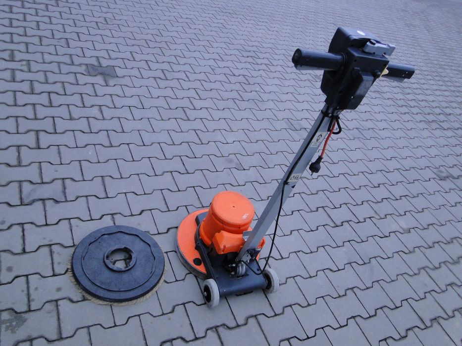 Polerka szlifierka szorowarka cykliniarka PARKIET beton NUMATIC 1515