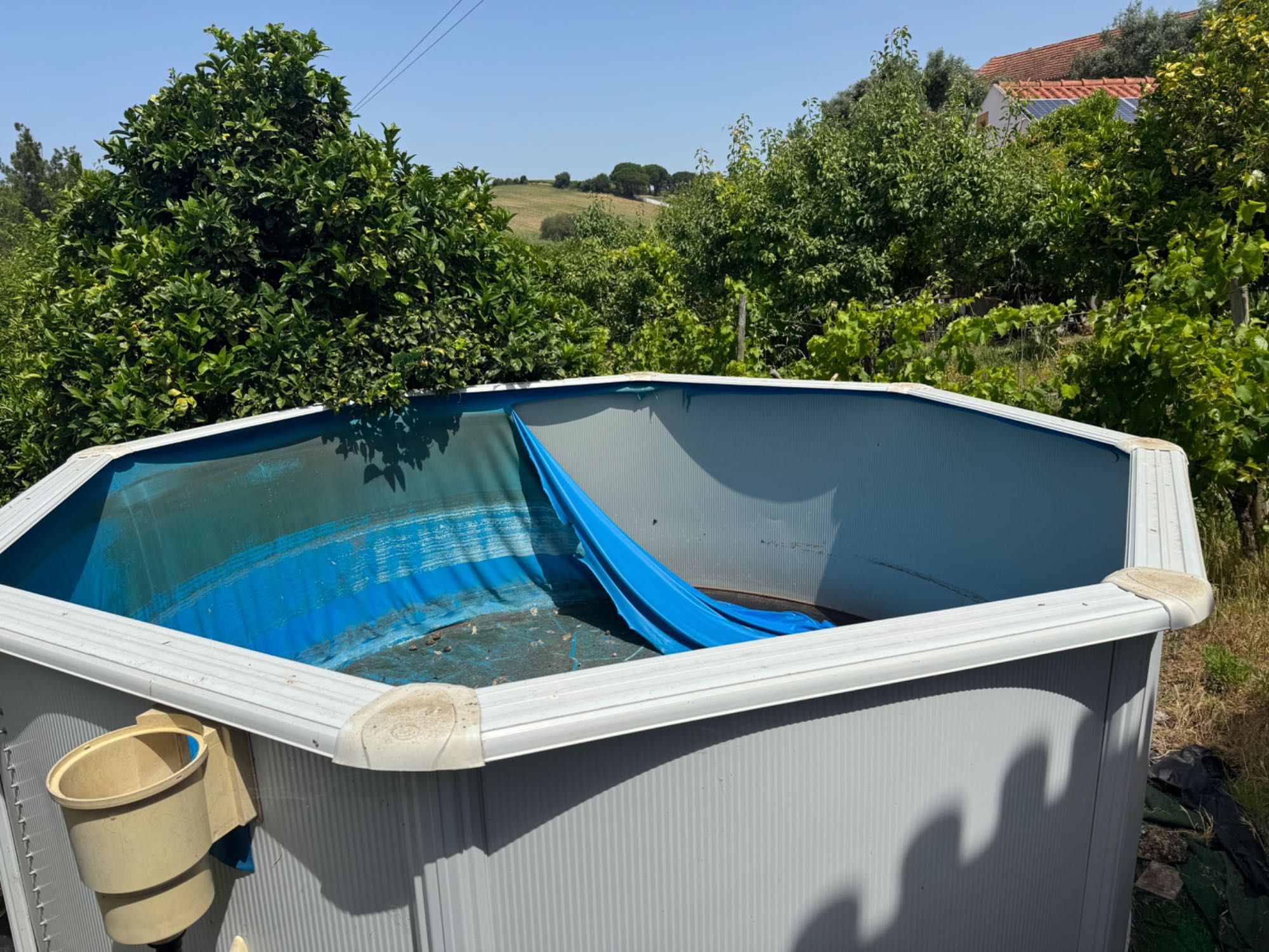 Piscina 370 cm x 120 cms, só estrutura metal