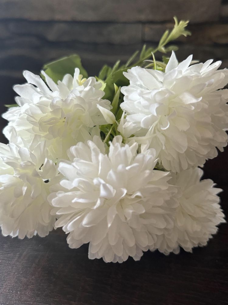 Bukiet sztucznych kwiatów białe 30 cm 48tknkw