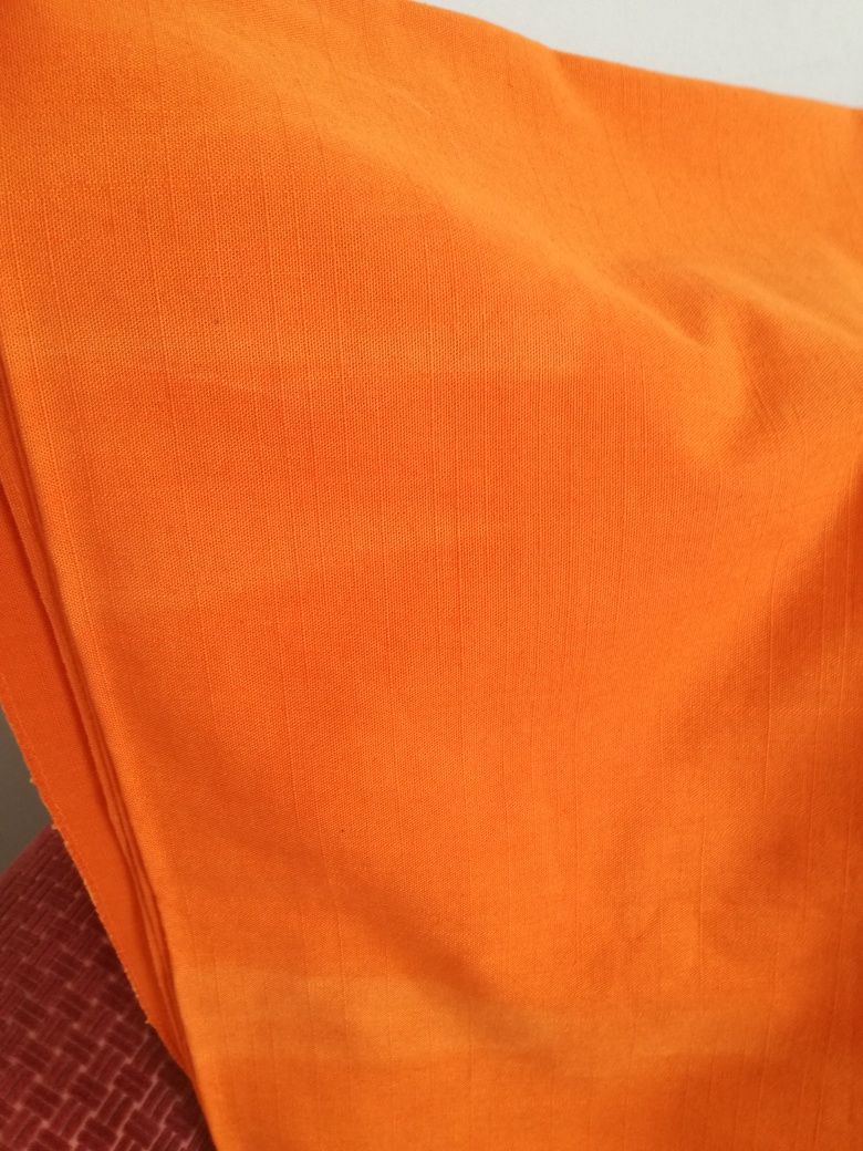 Dois Cortinados laranja 100% algodão
V.p.ind