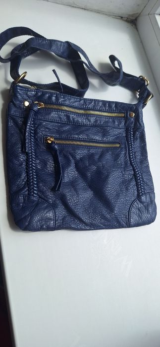 Темно-синя шкіряна сумка