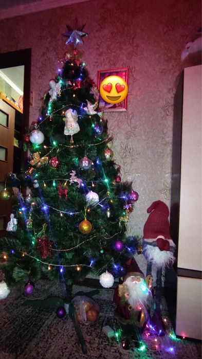 Продам штушну ялинку