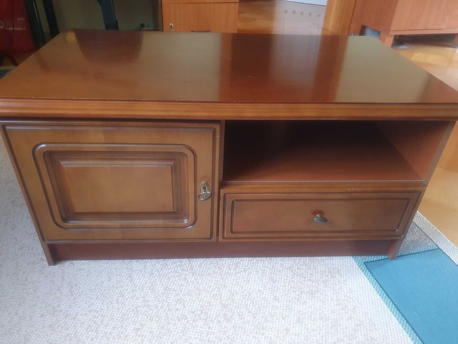 Szafka RTV pod telewizor Bydgoskie Fabryki Mebli