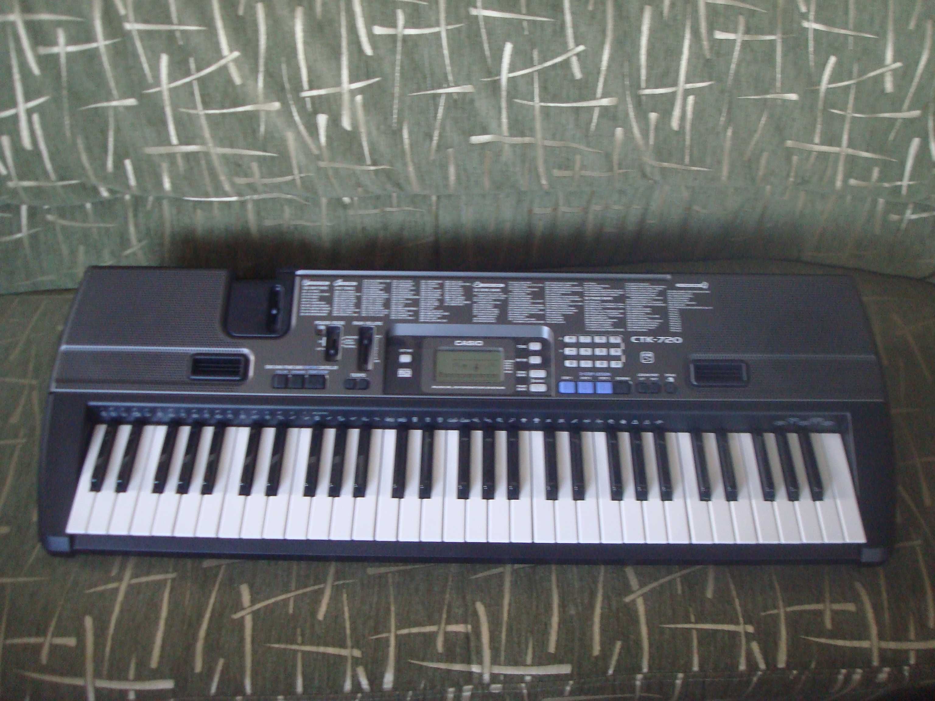 Продам синтезатор Yamaha, Roland, Casio