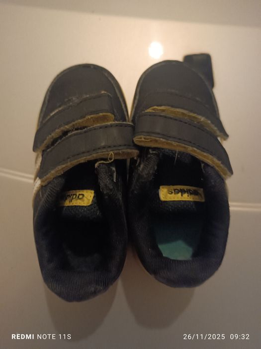 Vendo sapatilhas adidas tamanho 23,5 como novas