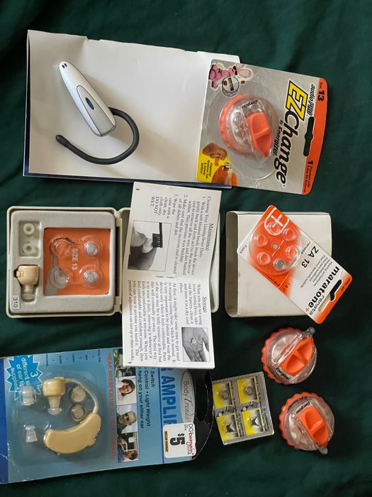 Слуховой  апарат три штуки одним лотом стан гарний