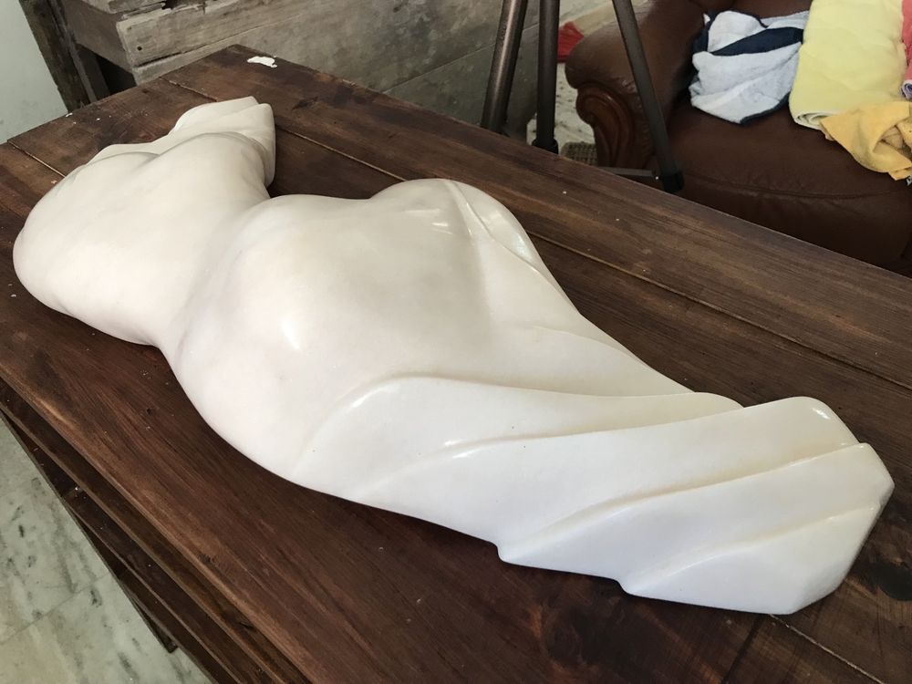 Escultura em mármore Estremoz