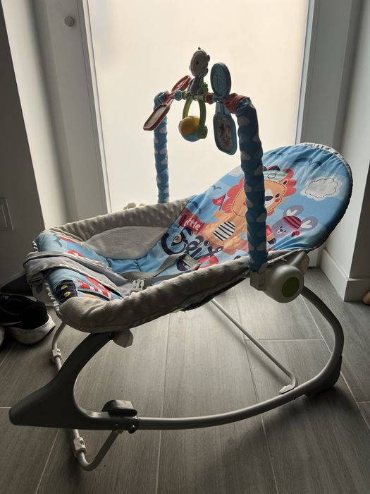 Cadeirinha de bebê + almofada de troca