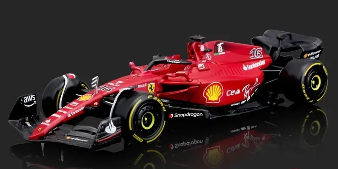 Bburago Ferrari F1 Ferrari F1-75 model 1:43 Leclerc / Sainz