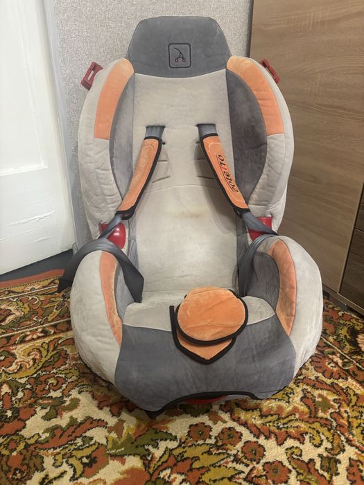 Автокрісло дитяче