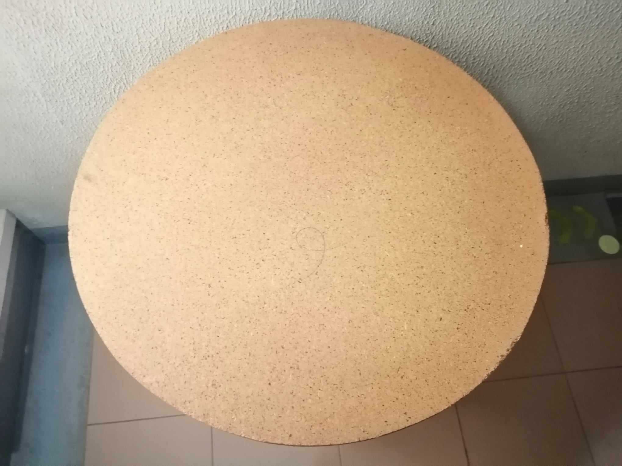 Toalhas e Mesa Apoio tipo Camilha
