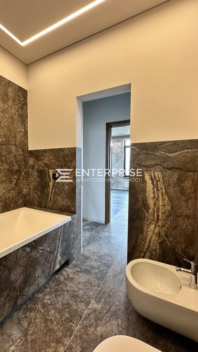 Без комісії! ЖК Тетріс Холл Продаж 2к квартири 82 м2 вул. Федорова,2-А