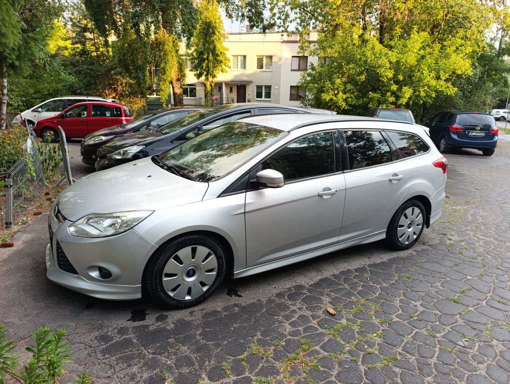 Ford Focus 2012 ROK 1.6, niskie spalanie dobrze utrzymany