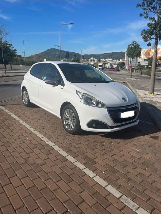 Peugeot 208 1.2 VTi SE Style