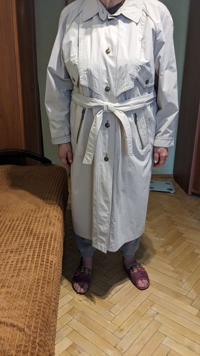 Жіночий плащ 52 р