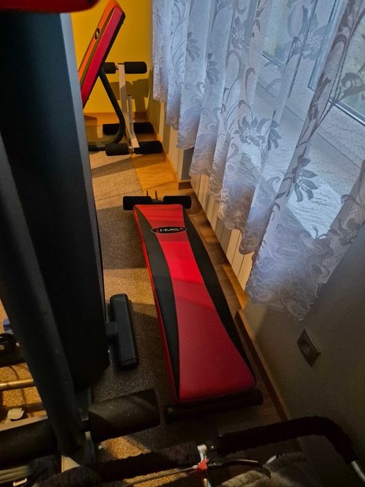 Siłownia domowa HMS Premium – atlas, ławka, suwnica