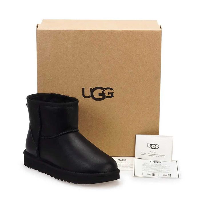 Чоловічі уггі (UGG Mens Classic Mini Leather)