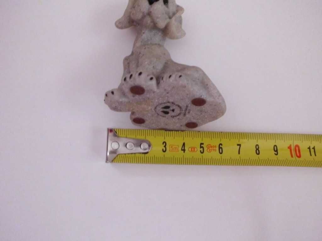 Figurka statuetka pies piesek przycisk do papieru kamień
