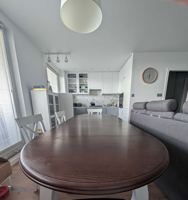 Stół rozkładany + 4 krzesła