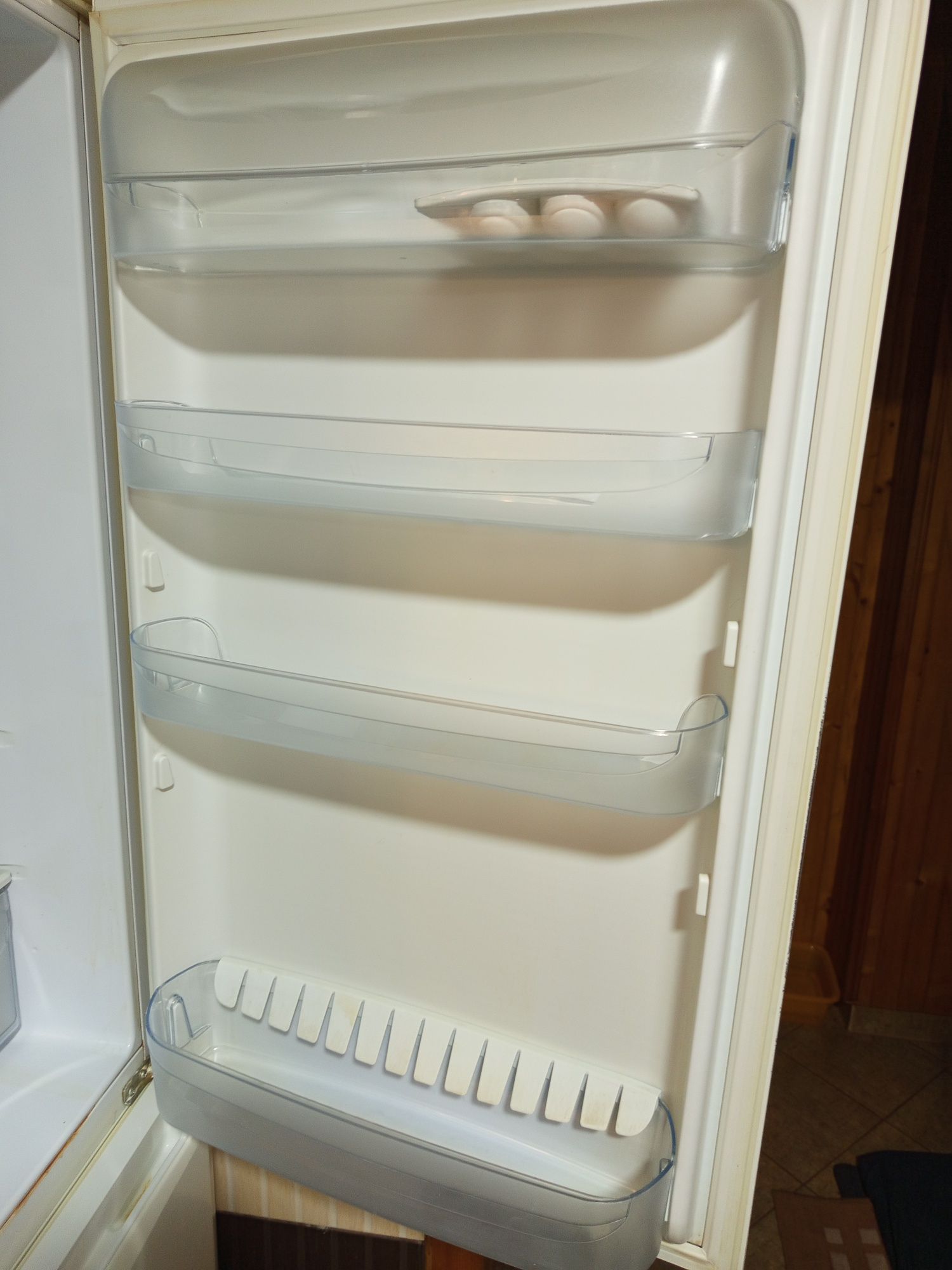 Lodówka Indesit biała