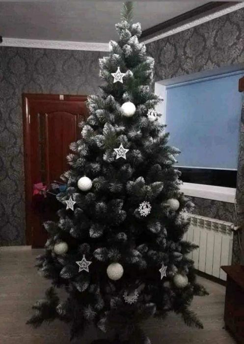 Штучна ялинка,ель,йолка,снігова королева,зелена,белие кончики,шишка