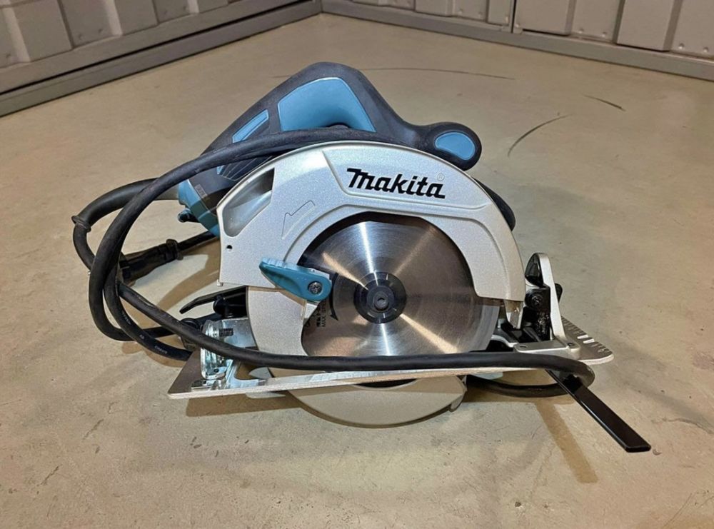 Дискова пила makita HS6601 паркетка циркулярна пила