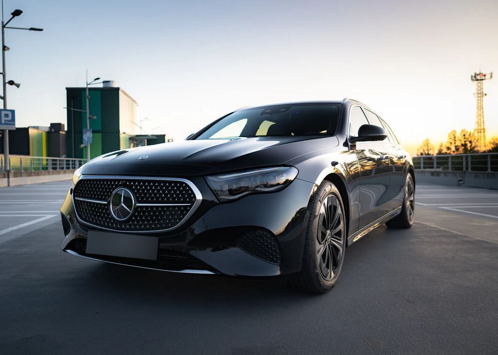 Mercedes-Benz Klasa E Prosto z salonu, nowa dwuletnia gwarancja "MłodeGwiazdy", stan idealny