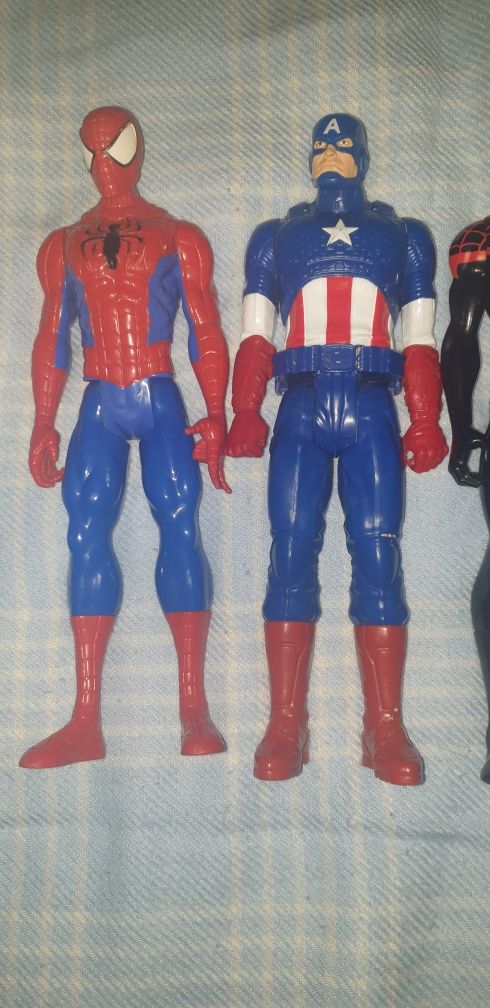 Figuras da marvel impecáveis com 30cm de altura