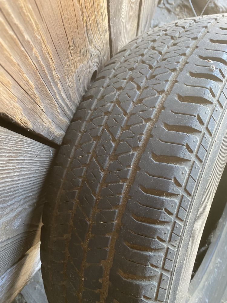 Opona pojedyncza Bridgestone 205/70/15 Duler H/T 4mm