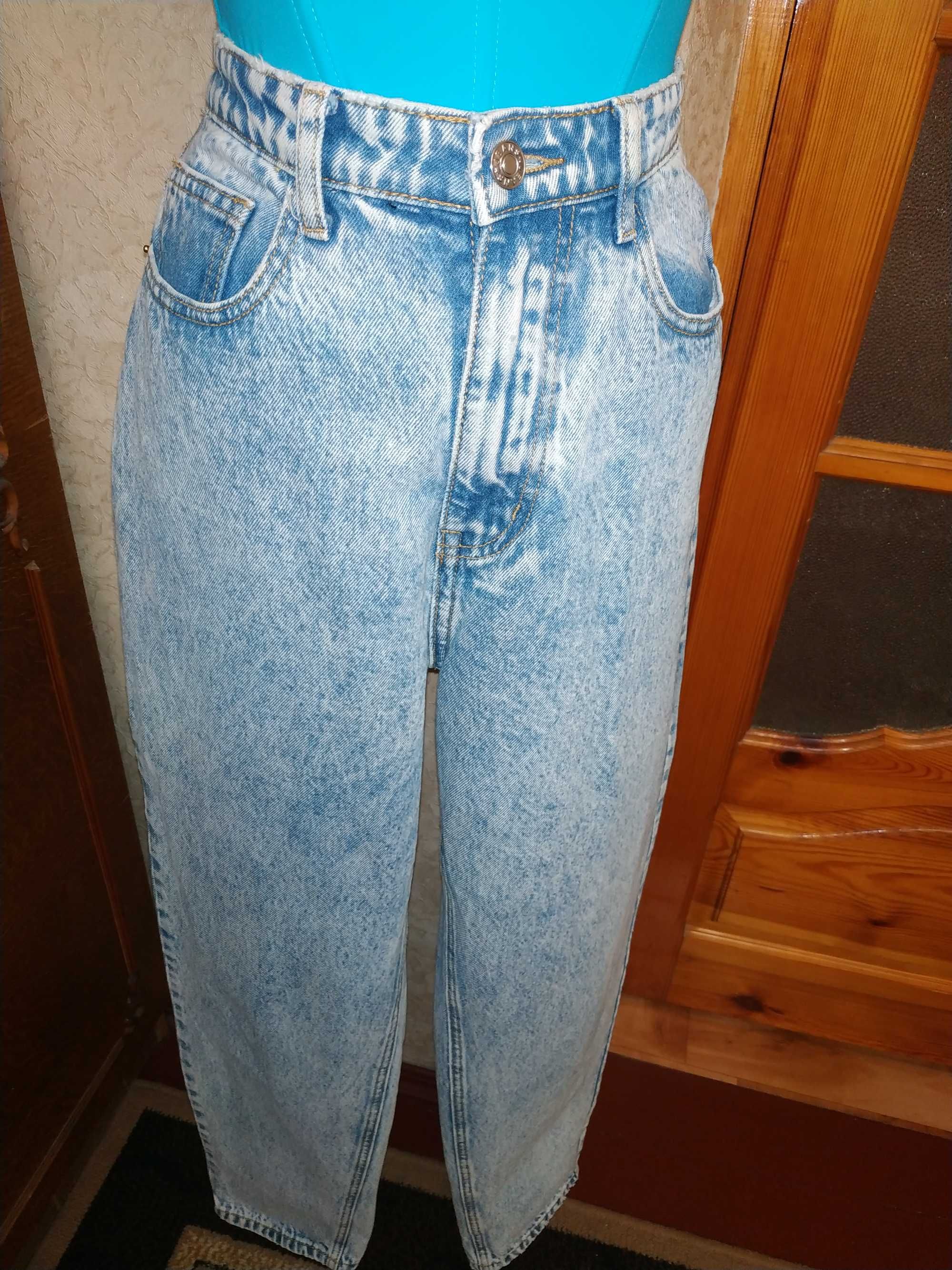 Жіночі блакитні джинси мом pretty little thing mom UK 12 EU 40 US 8
