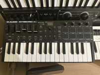 Midi клавіатура M-audio oxygen pro mini