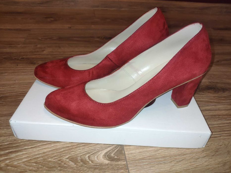 Obcasy Witt roz. 40 czerwone