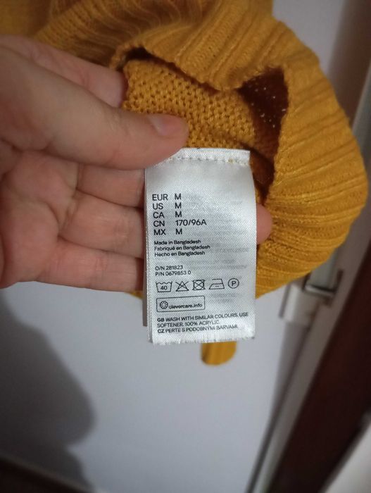 Camisola amarela confortável da H&M